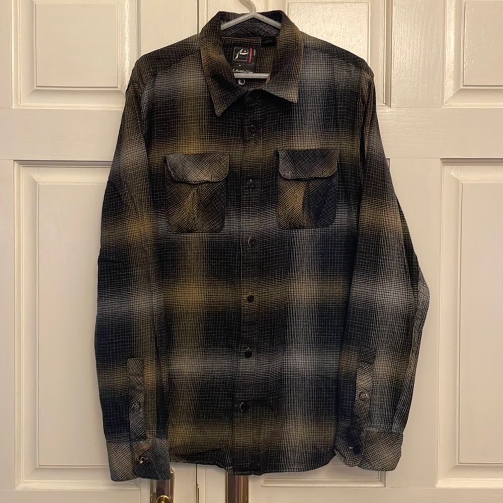 Revolution Men’s Flannel Button Down Shirt, Size Large. Black and brown plaid.